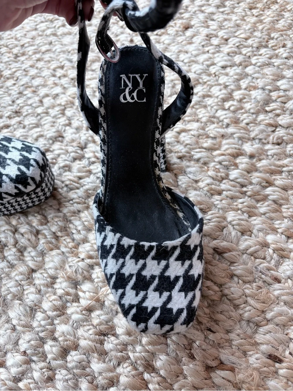 New York & Company Black and White Houndstooth Platform Sandals
